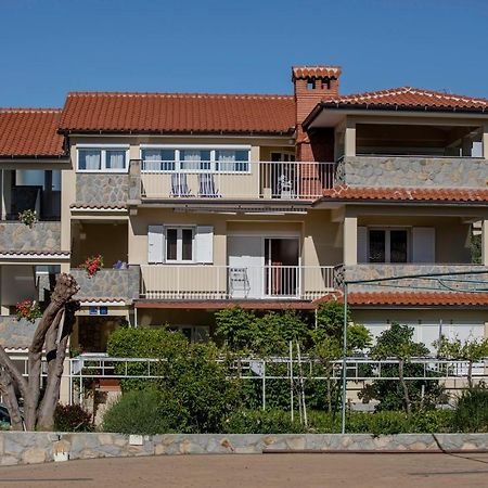 Apartmani Ana & Milo Лопар Экстерьер фото