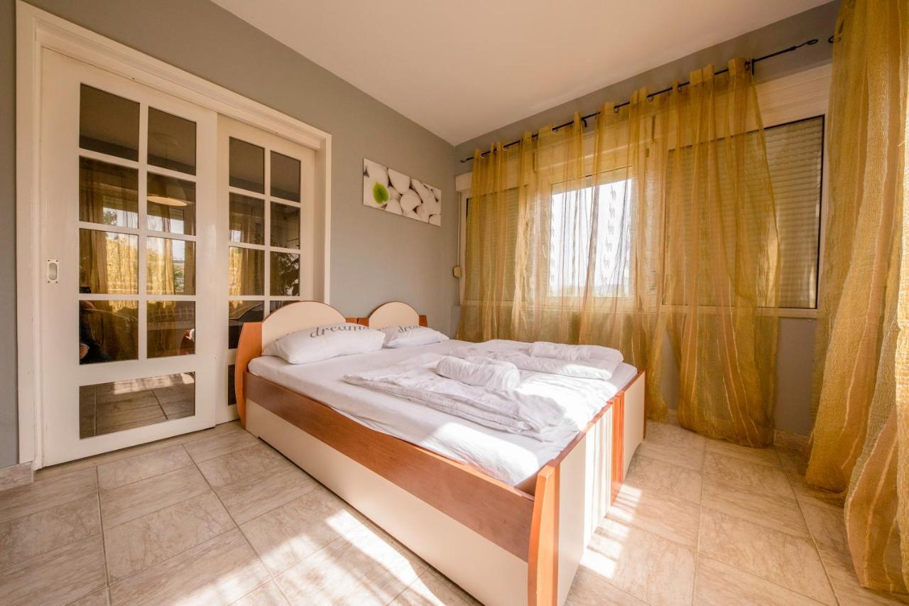 Apartmani Ana & Milo Лопар Экстерьер фото