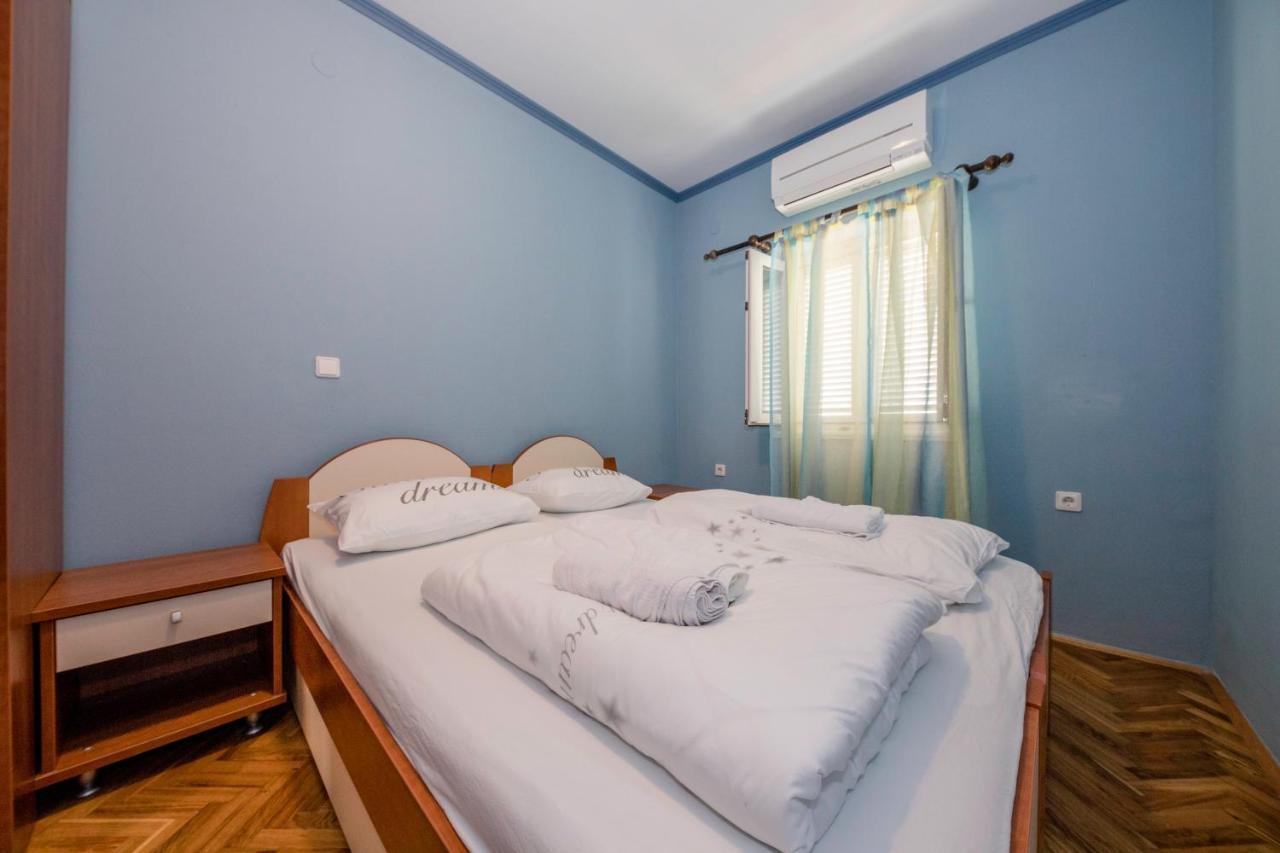 Apartmani Ana & Milo Лопар Экстерьер фото