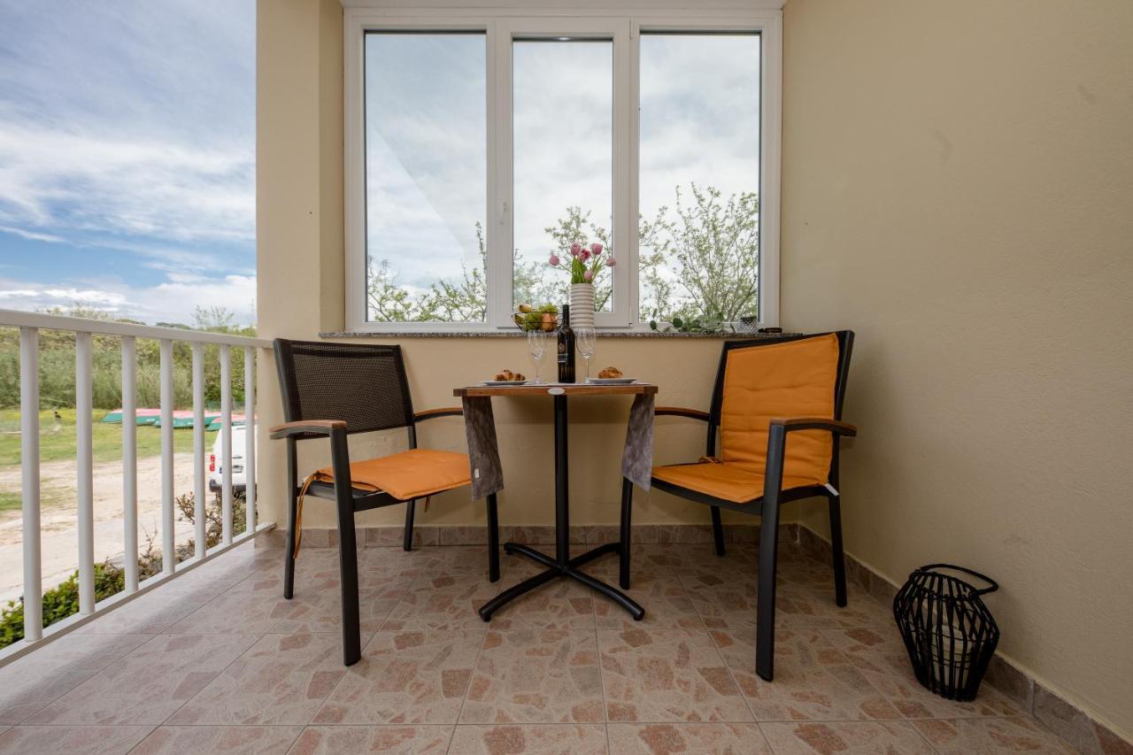 Apartmani Ana & Milo Лопар Экстерьер фото