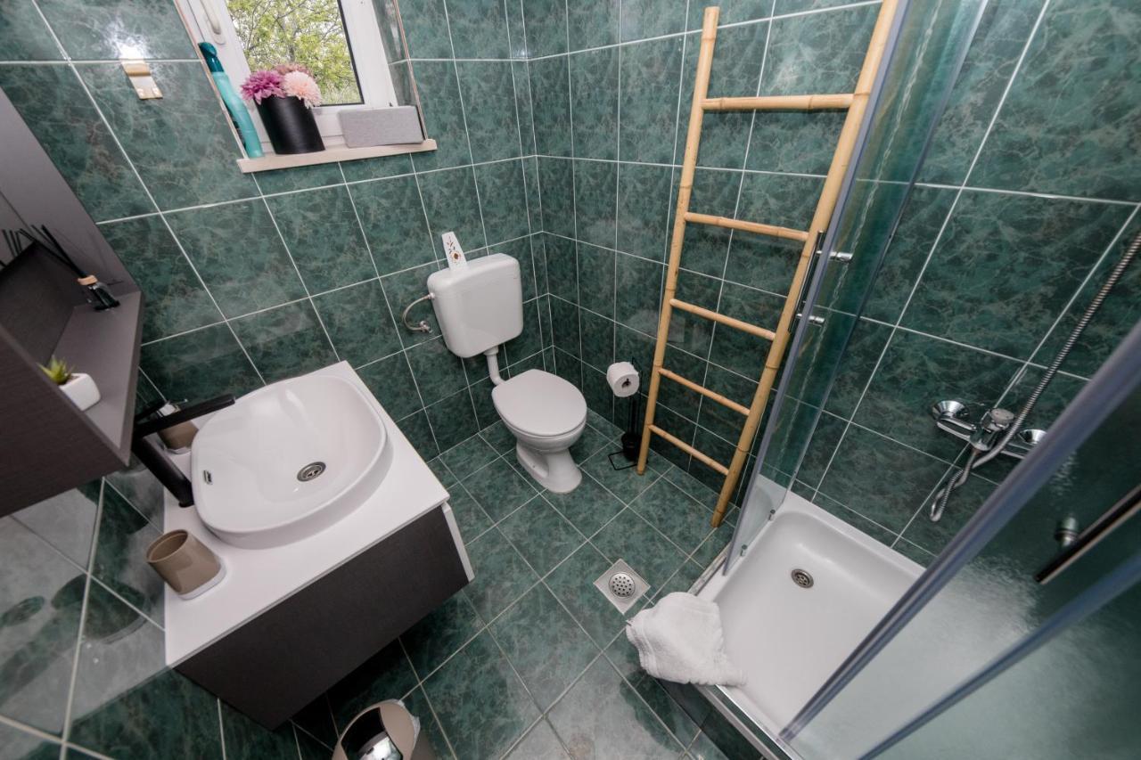 Apartmani Ana & Milo Лопар Экстерьер фото