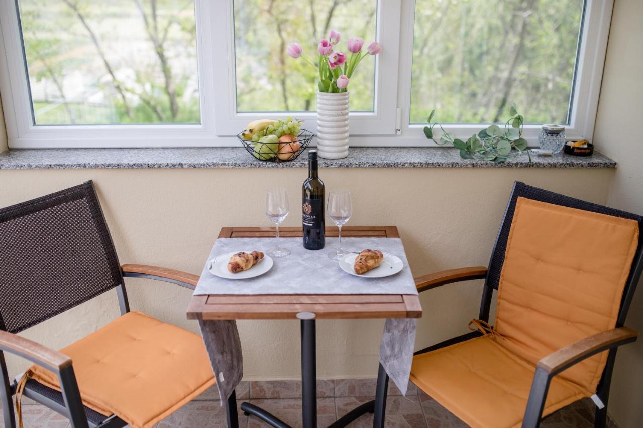 Apartmani Ana & Milo Лопар Экстерьер фото