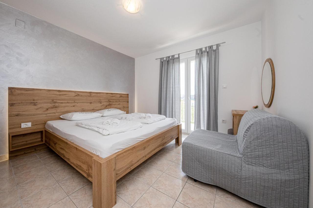 Apartmani Ana & Milo Лопар Экстерьер фото