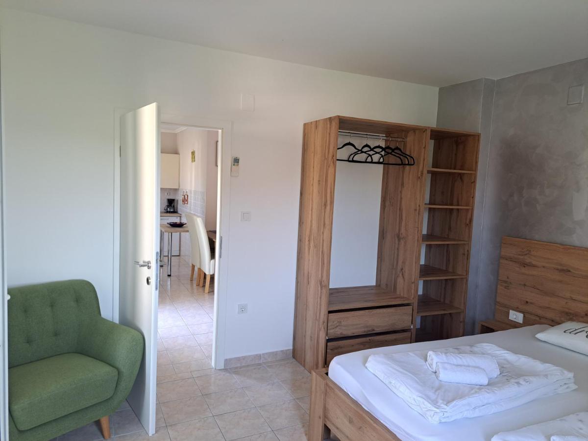Apartmani Ana & Milo Лопар Экстерьер фото